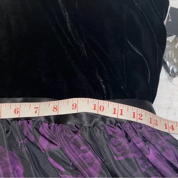 Aidan Mattox Strapless Dress | Black Velvet & Purple Floral Skirt | Size 6 - Picture 5 of 11
